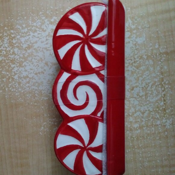 Merry & Bright Christmas Gift-Inspired Ceramic Butter Dish - Picture 5 of 12